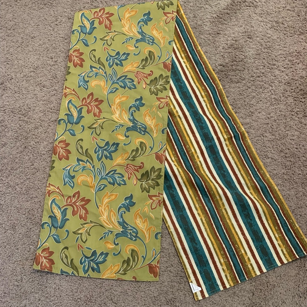 Reversible Table Runner